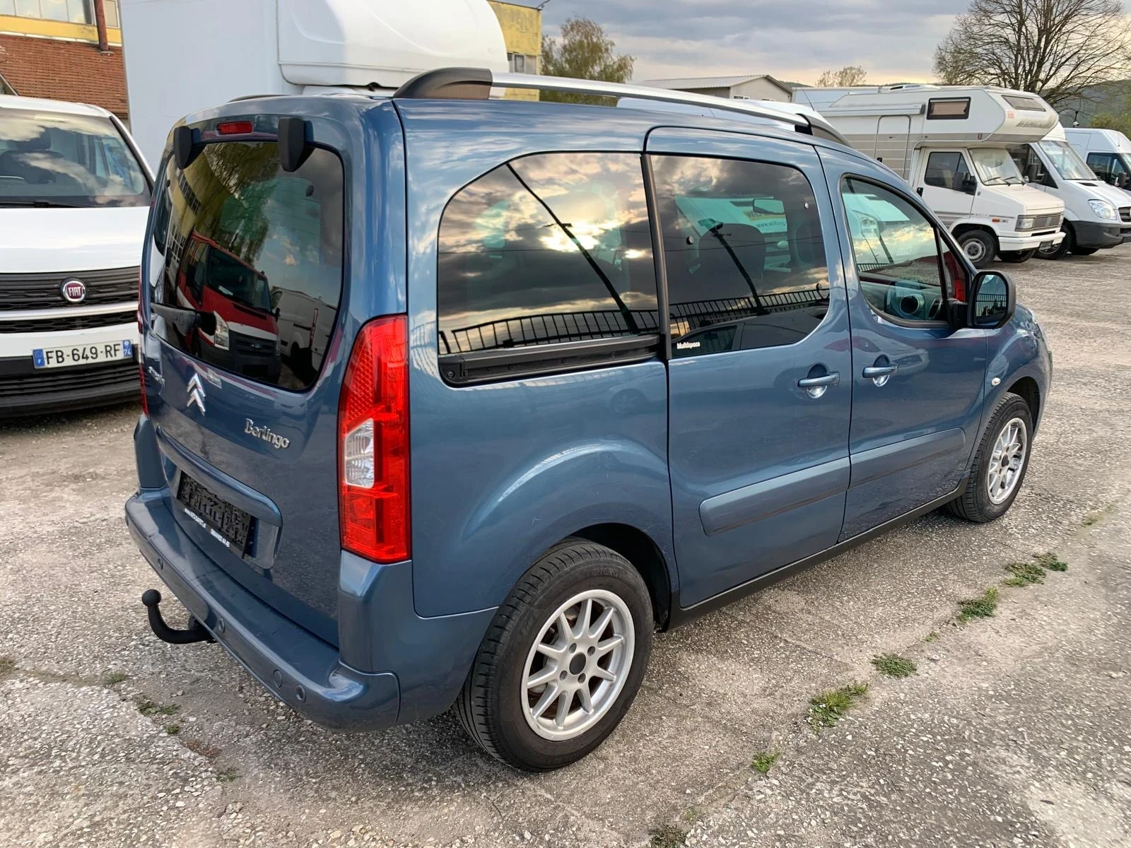 Citroen Berlingo 1.6 HDI MULTISPACE, снимка 5 - Автомобили и джипове - 54347196