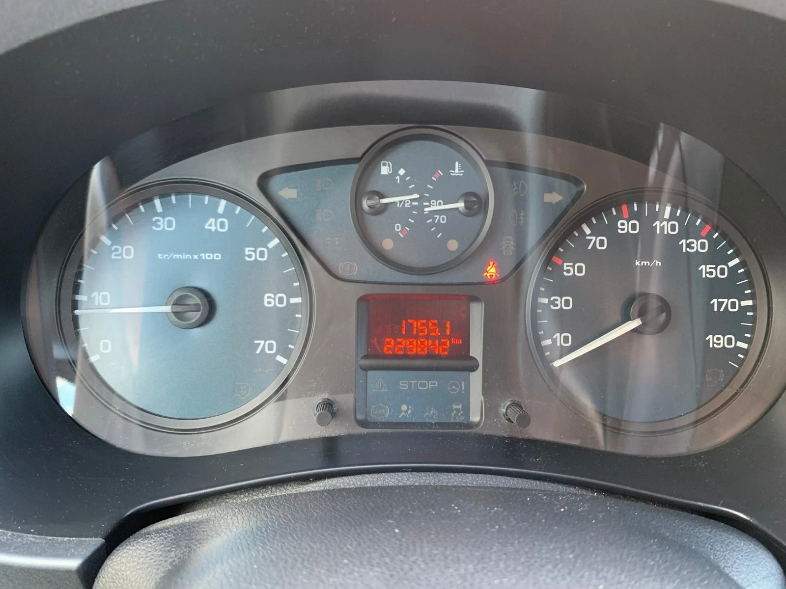 Citroen Berlingo 1.6 HDI MULTISPACE, снимка 12 - Автомобили и джипове - 54347196