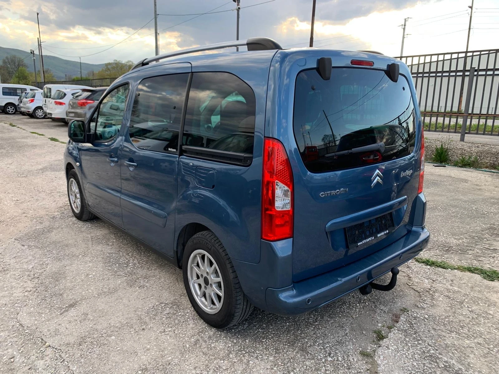 Citroen Berlingo 1.6 HDI MULTISPACE, снимка 7 - Автомобили и джипове - 54347196
