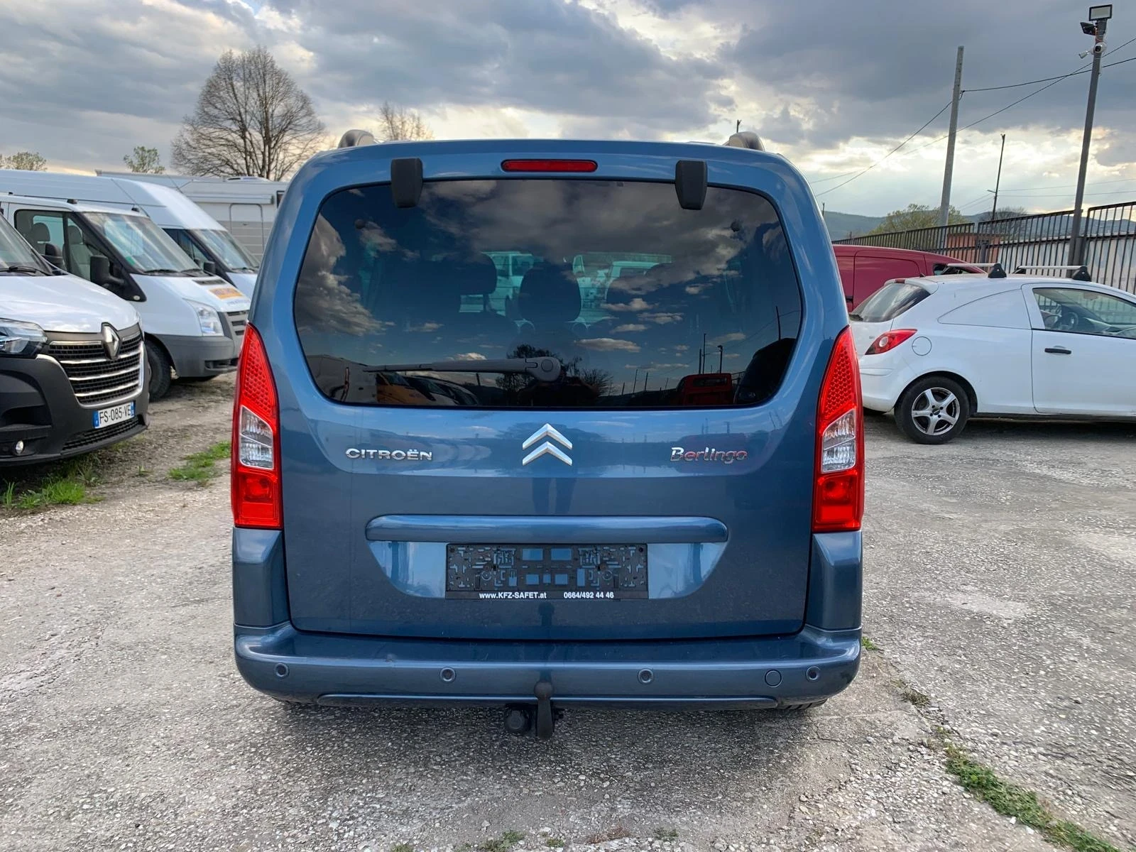 Citroen Berlingo 1.6 HDI MULTISPACE, снимка 6 - Автомобили и джипове - 54347196