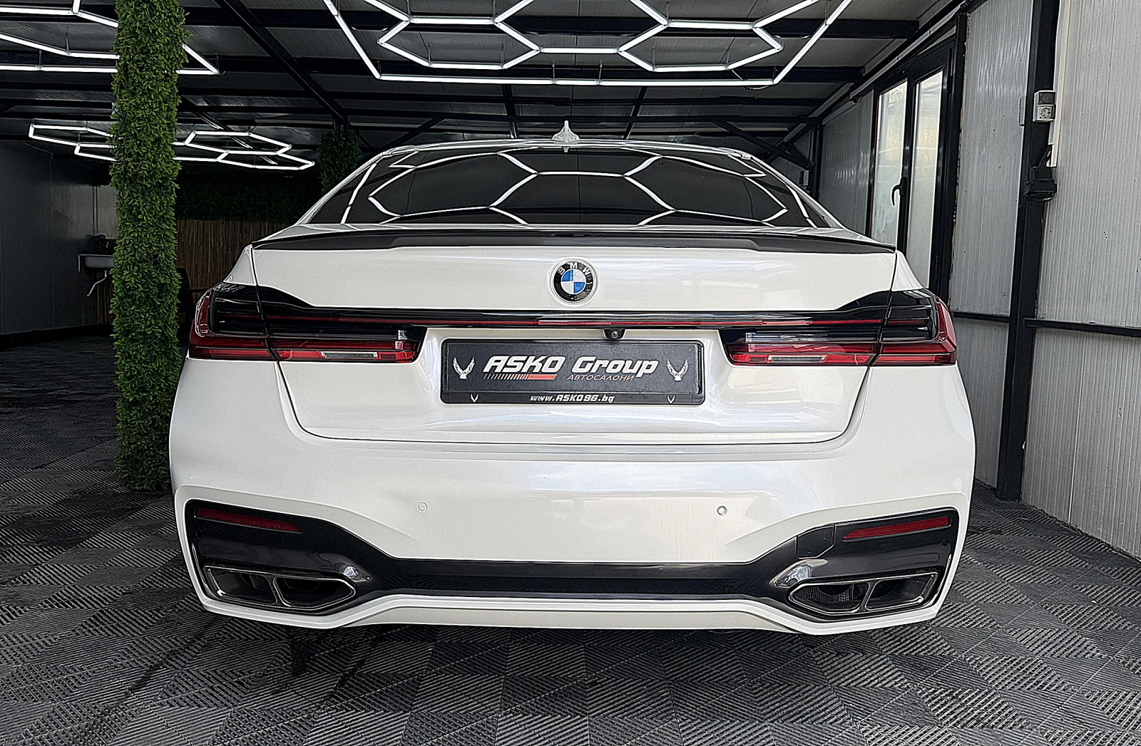 BMW 730 M-Paket/Long/PANORAMA/2xTV/БИЗНЕС КЛАС/ЛИЗИНГ, снимка 5 - Автомобили и джипове - 54937991