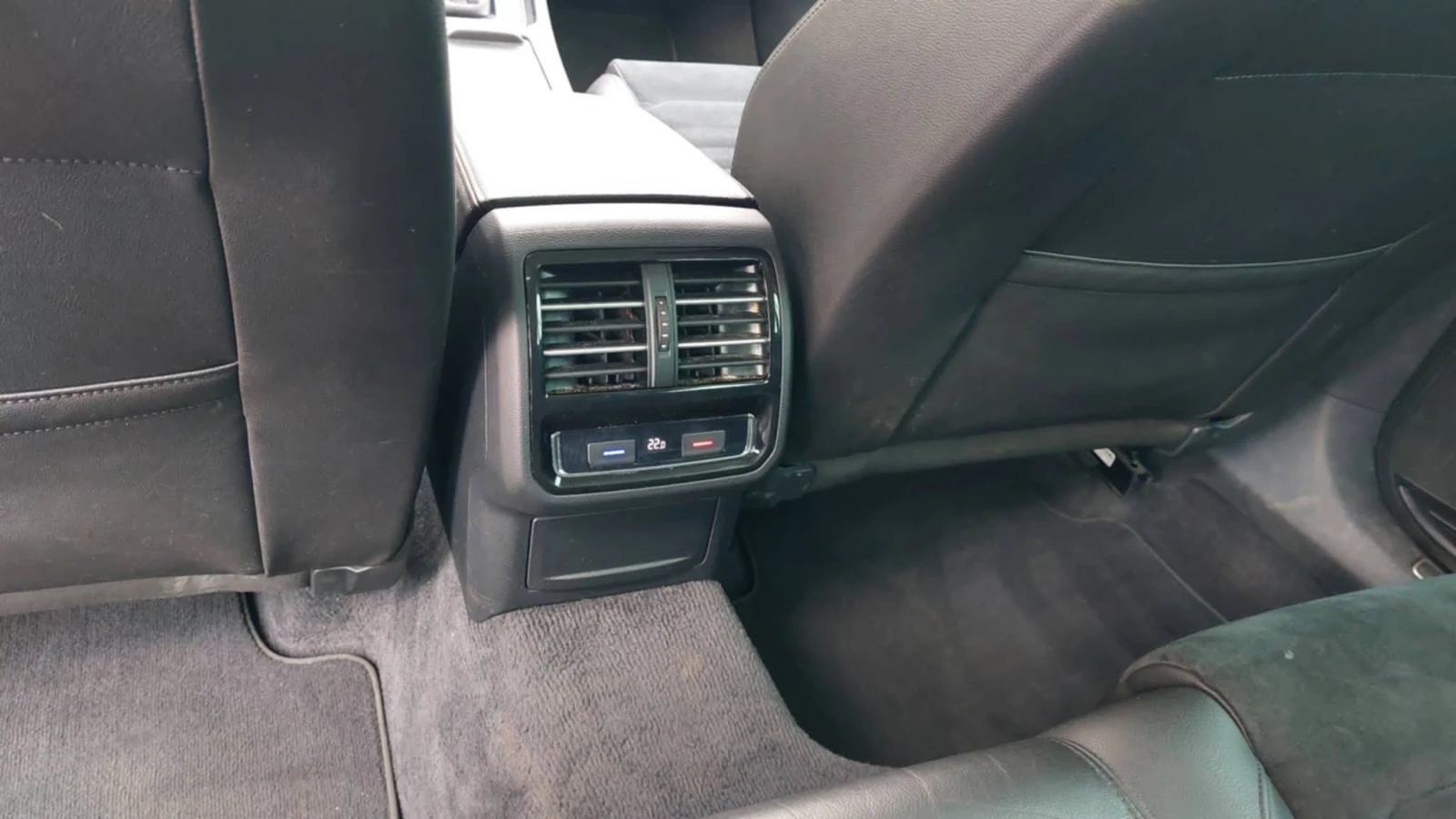 VW Passat, снимка 12 - Автомобили и джипове - 55234323