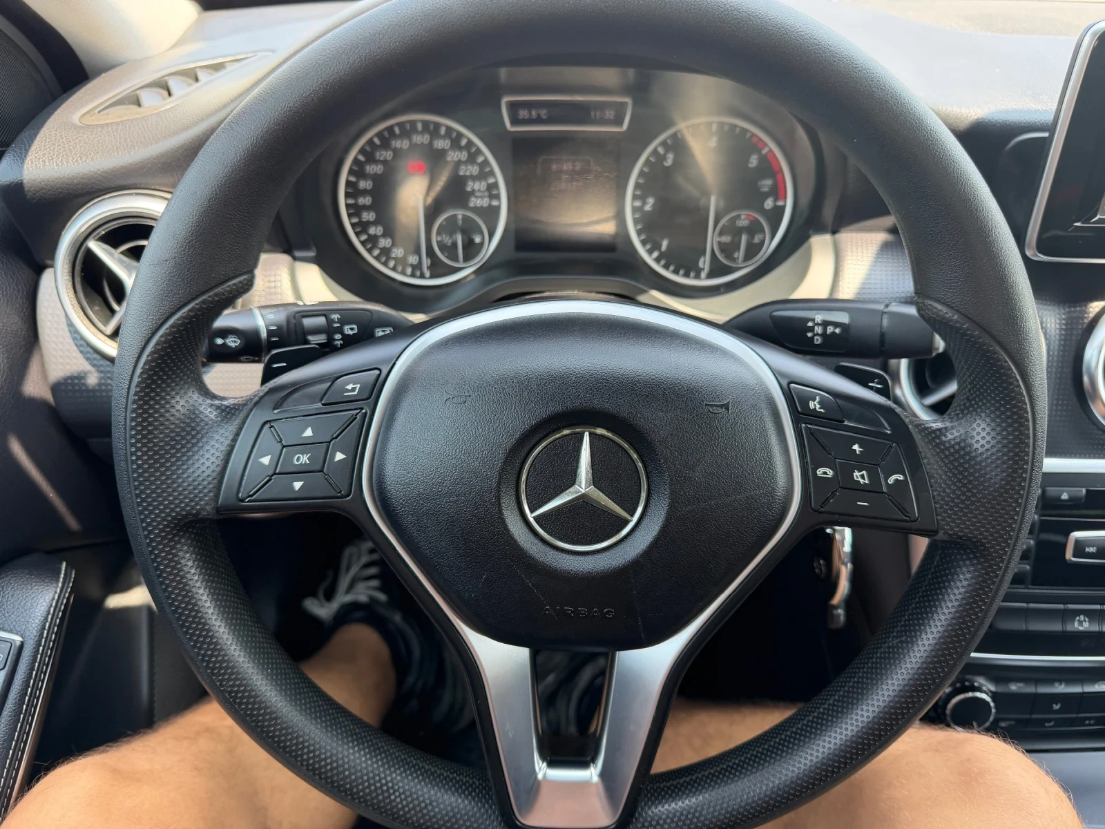 Mercedes-Benz A 180 (Като Нова), снимка 9 - Автомобили и джипове - 55388708