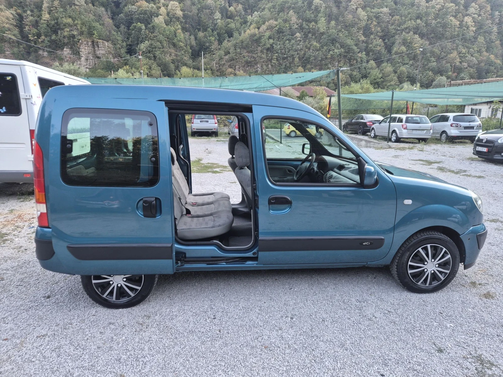 Renault Kangoo 1.5дизел 85к.с, снимка 8 - Автомобили и джипове - 56134150