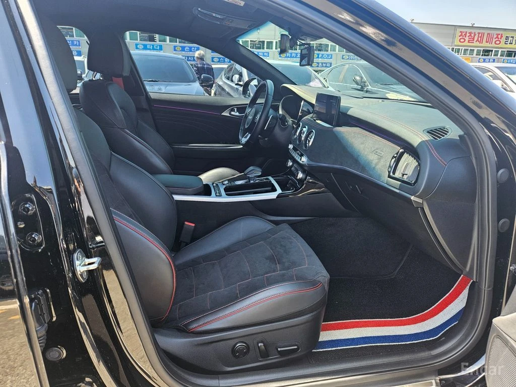 Kia Stinger * 3.3 GT* ������������* ��������!���������* ������ | Mobile.bg � ����������� 12
