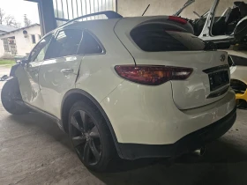 Infiniti QX70 3.0d, снимка 2