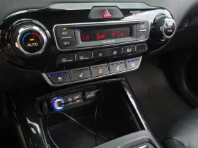 Kia Sorento 2.2 CRDI 4WD - САМО 30% АВАНС, снимка 16