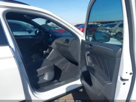 VW Tiguan 2.0T SE R-LINE BLACK - 17480 € / 34187.91 лв. - 87180699 7