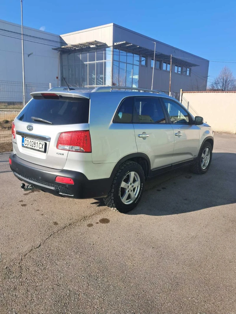 Kia Sorento 2.2CRDI, снимка 4 - Автомобили и джипове - 49047684