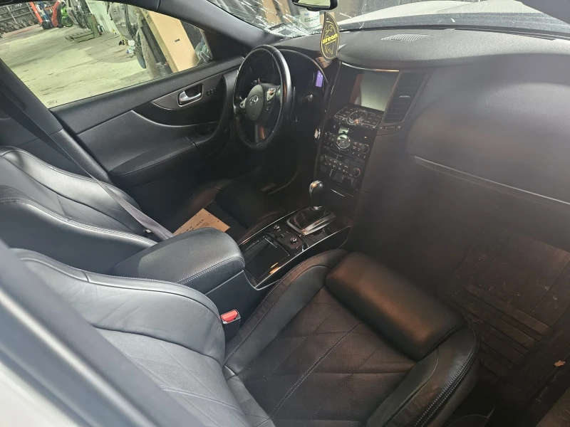 Infiniti QX70 3.0d, снимка 5 - Автомобили и джипове - 49868896