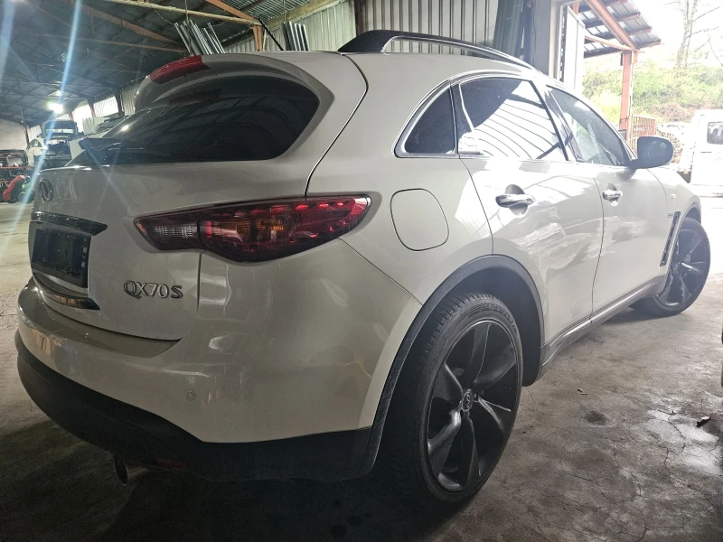 Infiniti QX70 3.0d, снимка 4 - Автомобили и джипове - 49868896