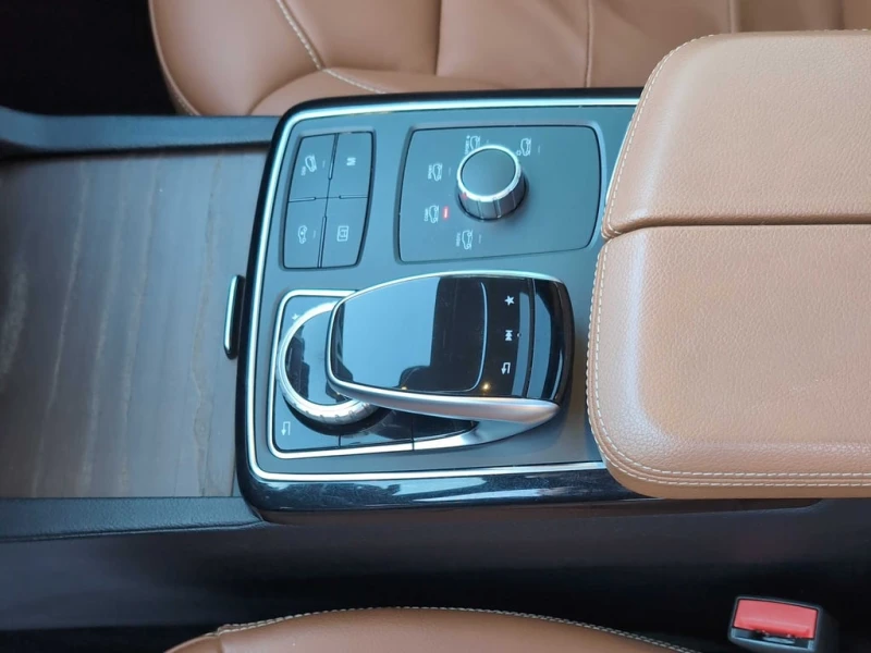 Mercedes-Benz GLE * AMG 43 * CARFAX * БЕЗ ПЪРВОНАЧАЛНА ВНОСКА, снимка 16 - Автомобили и джипове - 52964870