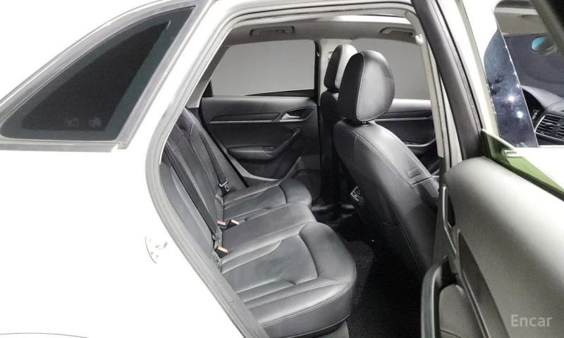 Audi Q3, снимка 12 - Автомобили и джипове - 52997676