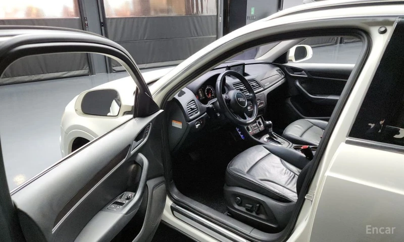 Audi Q3, снимка 10 - Автомобили и джипове - 52997676