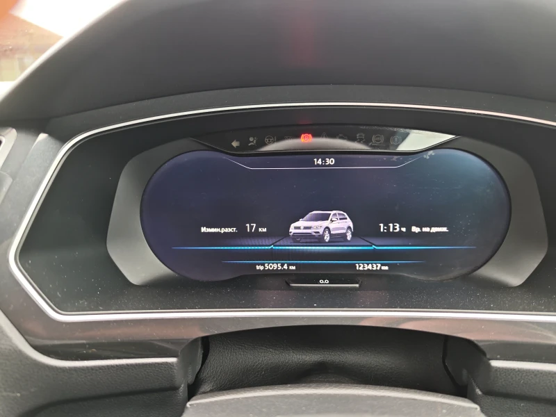 VW Tiguan R-LINE, снимка 5 - Автомобили и джипове - 53050937