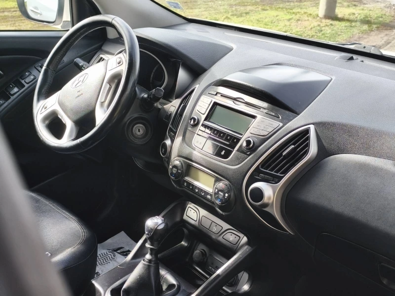 Hyundai IX35 1.7 CRDi 115к.с.   Нов внос Италия, обслужен, снимка 12 - Автомобили и джипове - 53596810