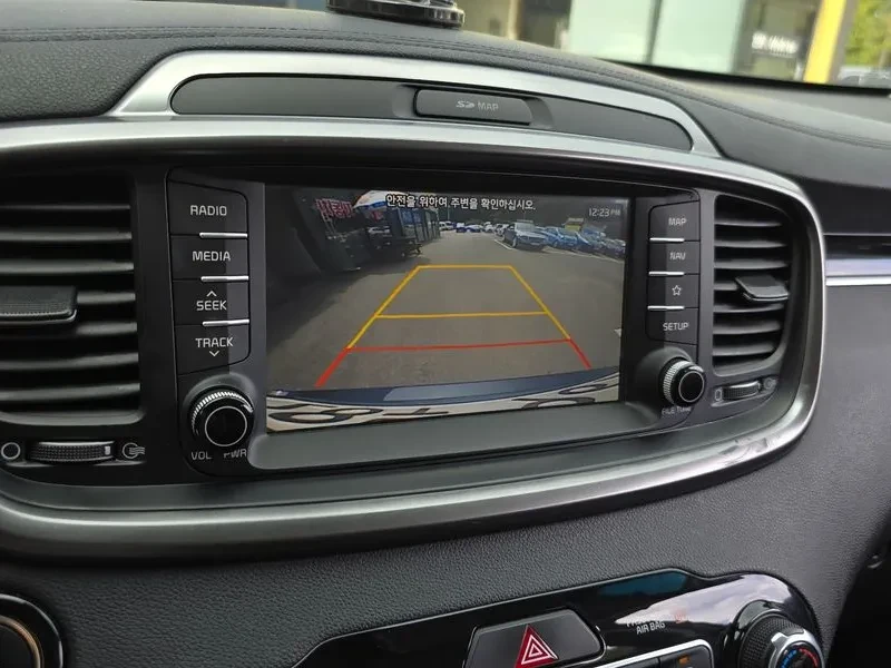 Kia Sorento 2.2 CRDI 4WD - САМО 30% АВАНС, снимка 15 - Автомобили и джипове - 56017234