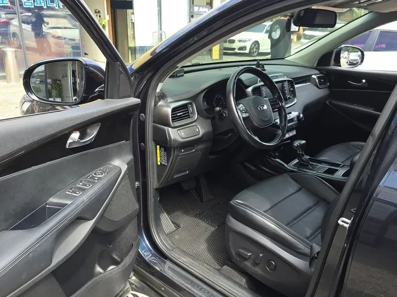 Kia Sorento 2.2 CRDI 4WD - САМО 30% АВАНС, снимка 10 - Автомобили и джипове - 56017234