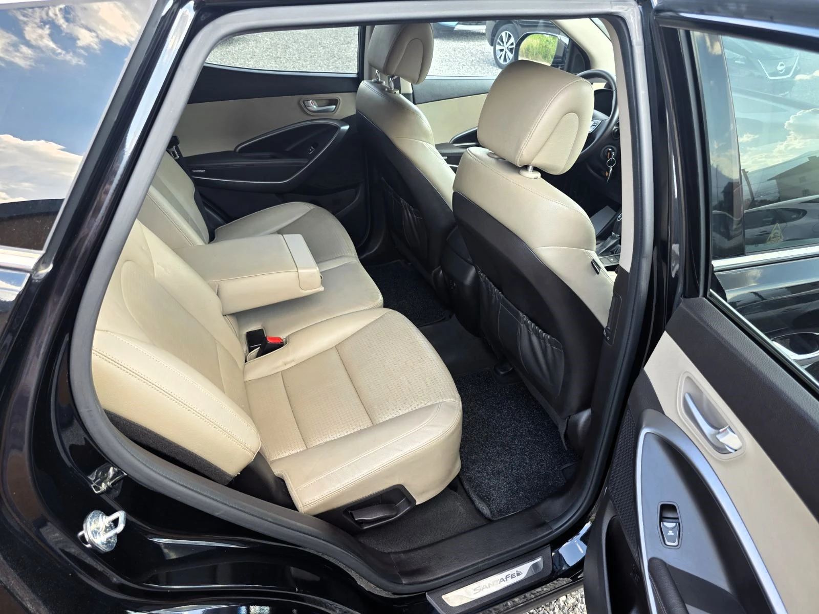 Hyundai Santa fe 2.2crdi/4WD/Automatic/Style, снимка 12 - Автомобили и джипове - 53045859