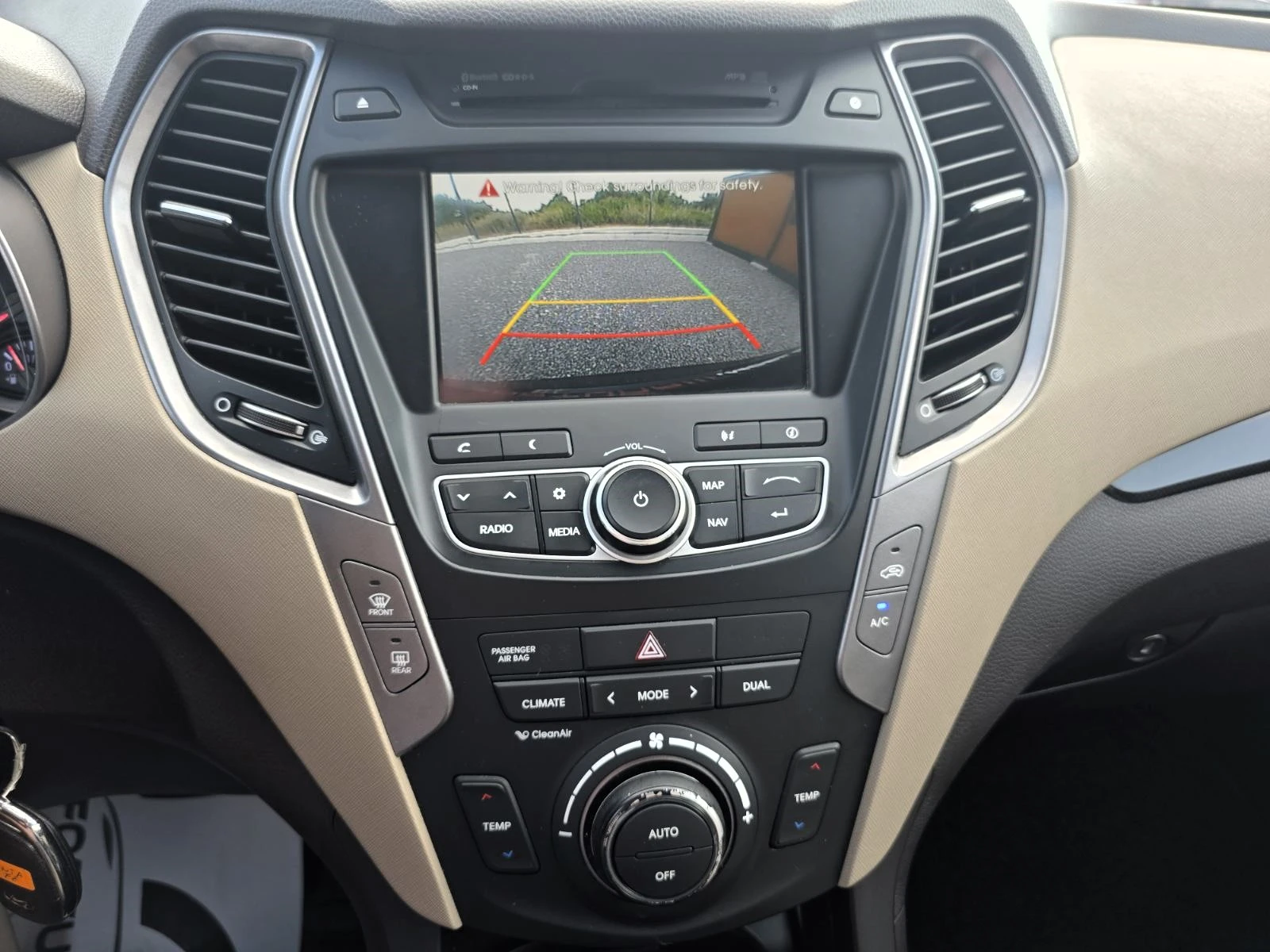Hyundai Santa fe 2.2crdi/4WD/Automatic/Style, снимка 10 - Автомобили и джипове - 53045859