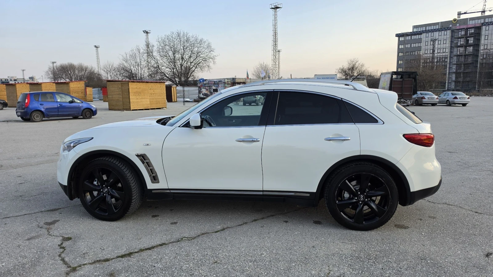 Infiniti QX70 3.0d, снимка 9 - Автомобили и джипове - 53861329