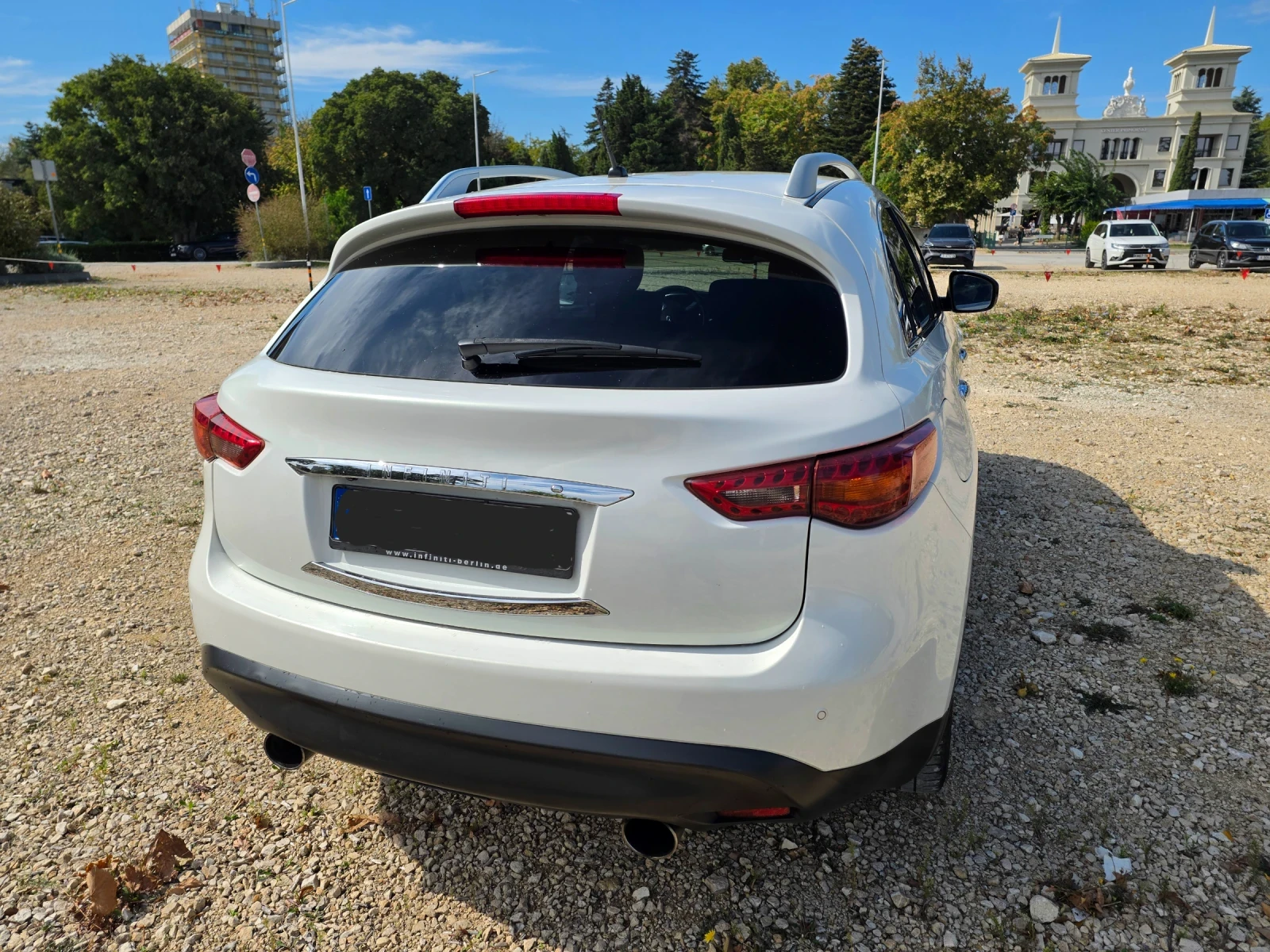 Infiniti QX70 3.0d, снимка 3 - Автомобили и джипове - 56273426