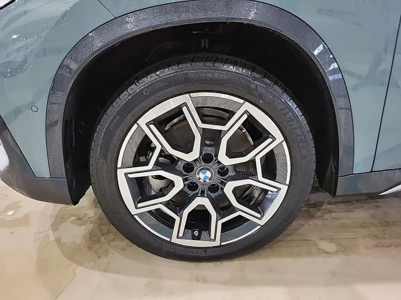 BMW X1 XDRIVE28I| PANORAMA| LANE ASSIST| CARFAX| , снимка 6 - Автомобили и джипове - 53997396