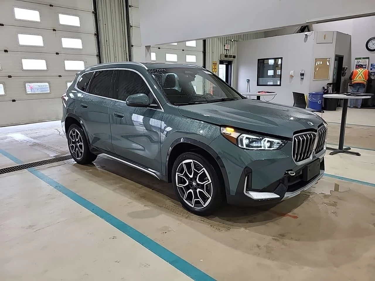 BMW X1 XDRIVE28I| PANORAMA| LANE ASSIST| CARFAX| , снимка 2 - Автомобили и джипове - 53997396