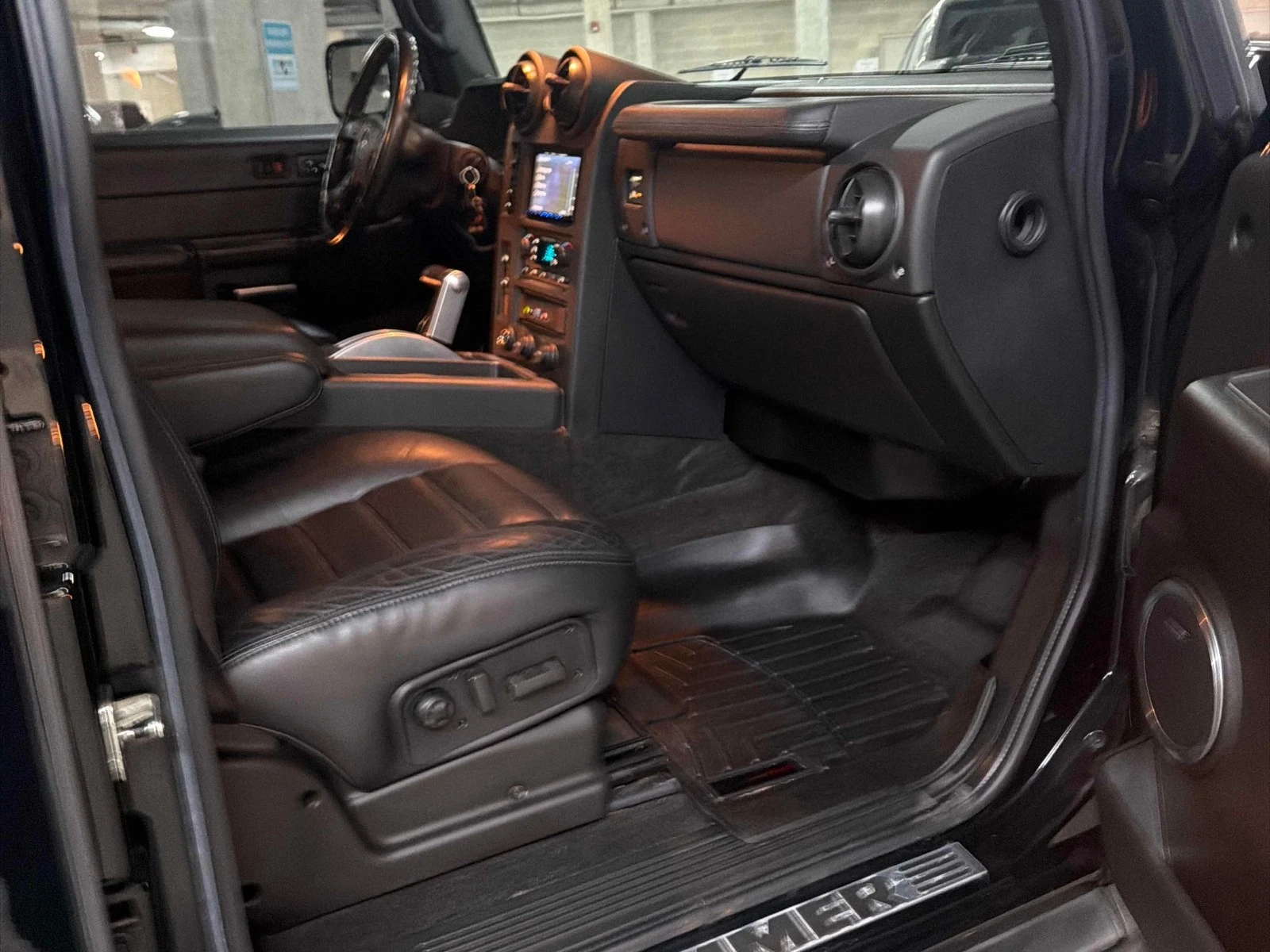 Hummer H2 2 Ключа/Памет/Подгрев/Кейлес/Камера, снимка 14 - Автомобили и джипове - 54394079