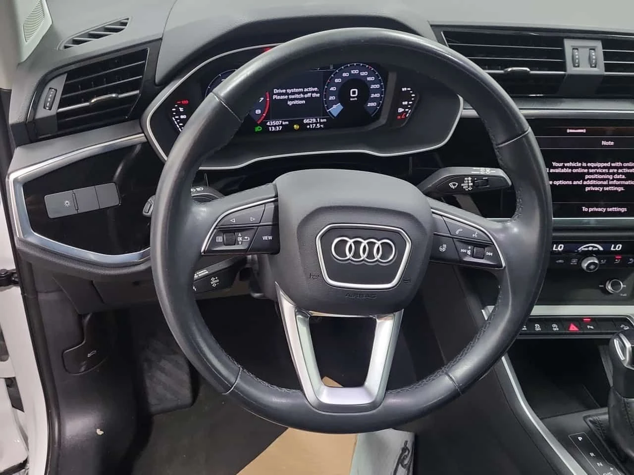 Audi Q3 Komfort /CAMERA/ПОДГРЕВИ, снимка 17 - Автомобили и джипове - 54706634
