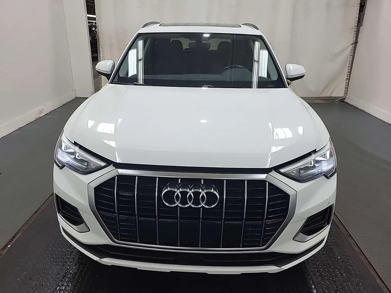 Audi Q3 Komfort /CAMERA/ПОДГРЕВИ, снимка 6 - Автомобили и джипове - 54706634