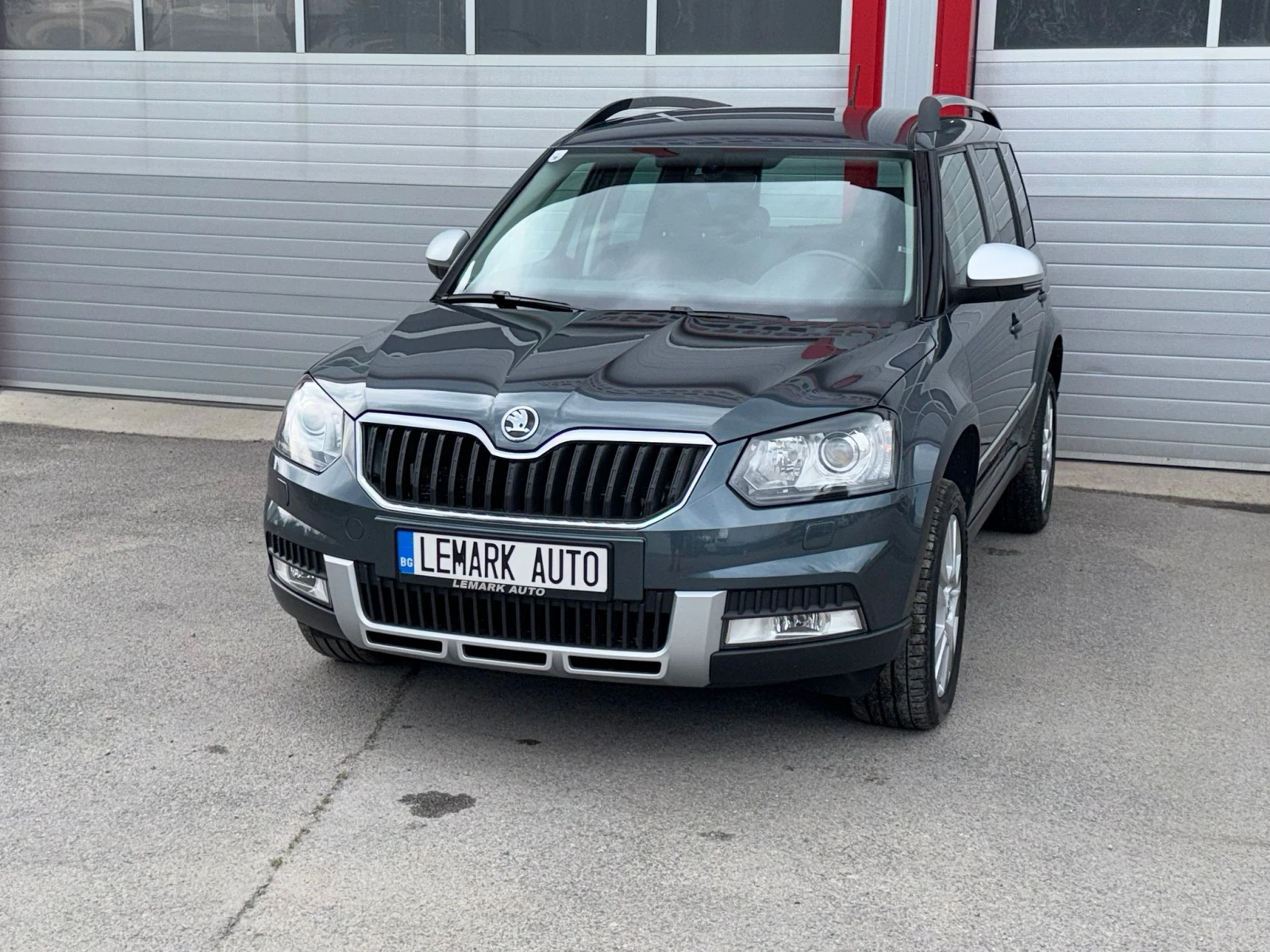 Skoda Yeti 1.2I AUTOMATIK DSG KEY LESS NAVI 360KAMERA EVRO 6B, снимка 2 - Автомобили и джипове - 54753119