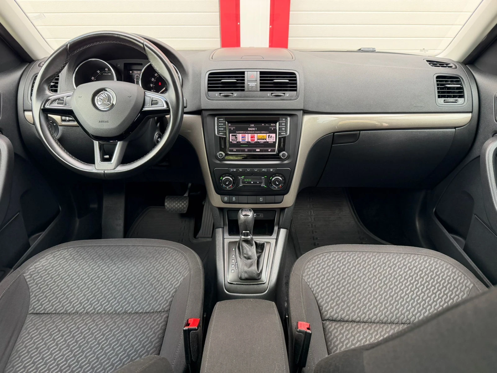 Skoda Yeti 1.2I AUTOMATIK DSG KEY LESS NAVI 360KAMERA EVRO 6B, снимка 14 - Автомобили и джипове - 54753119