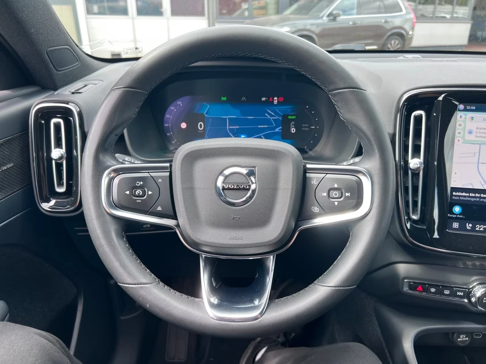 Volvo XC40 EV Twin Ultimate AWD 360 DIST Winter Pack H/K PANO, снимка 11 - Автомобили и джипове - 55386841
