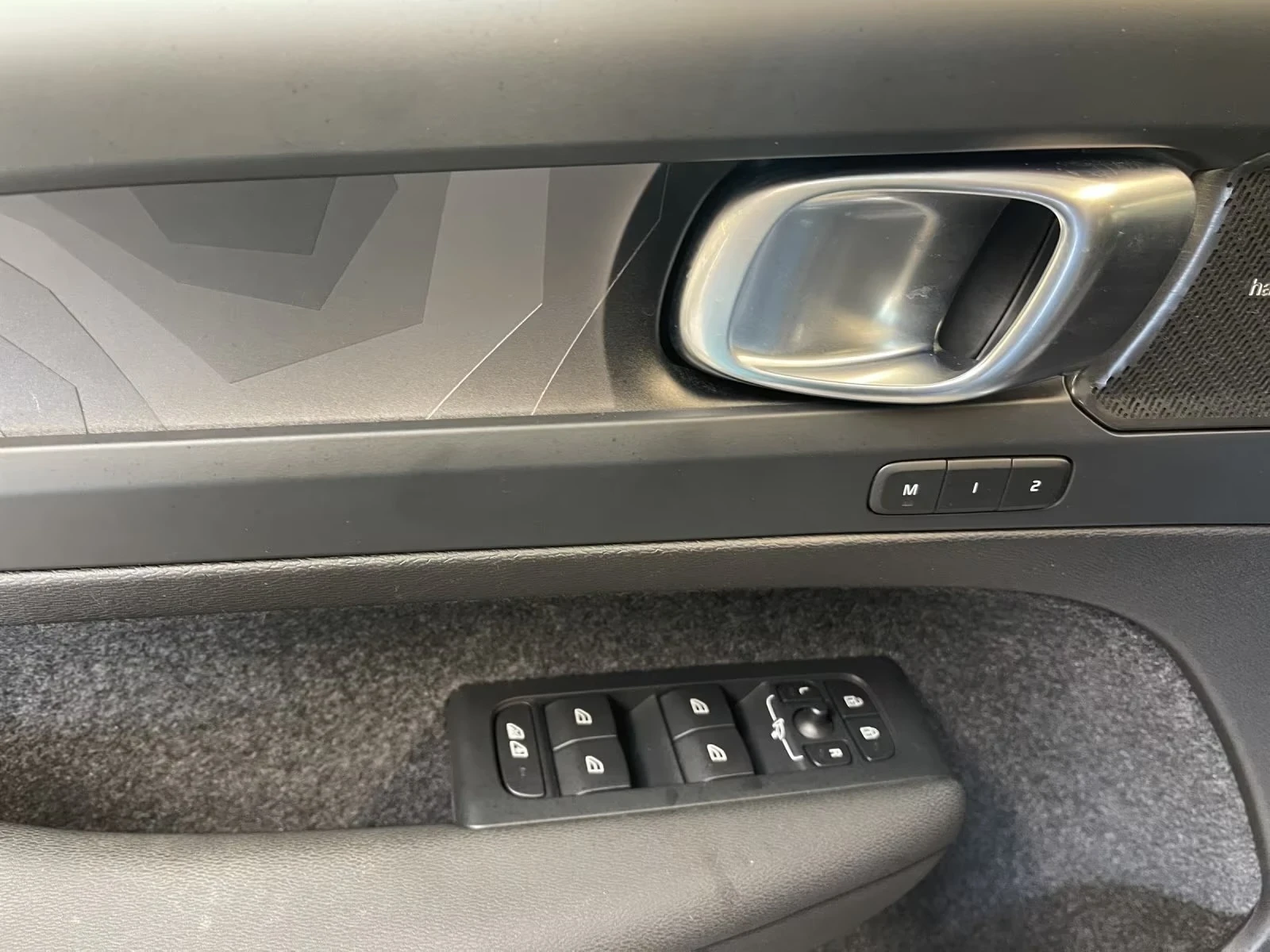 Volvo XC40 EV Twin Ultimate AWD 360 DISTR Winter Pack H/K K-L | Mobile.bg � ����������� 7