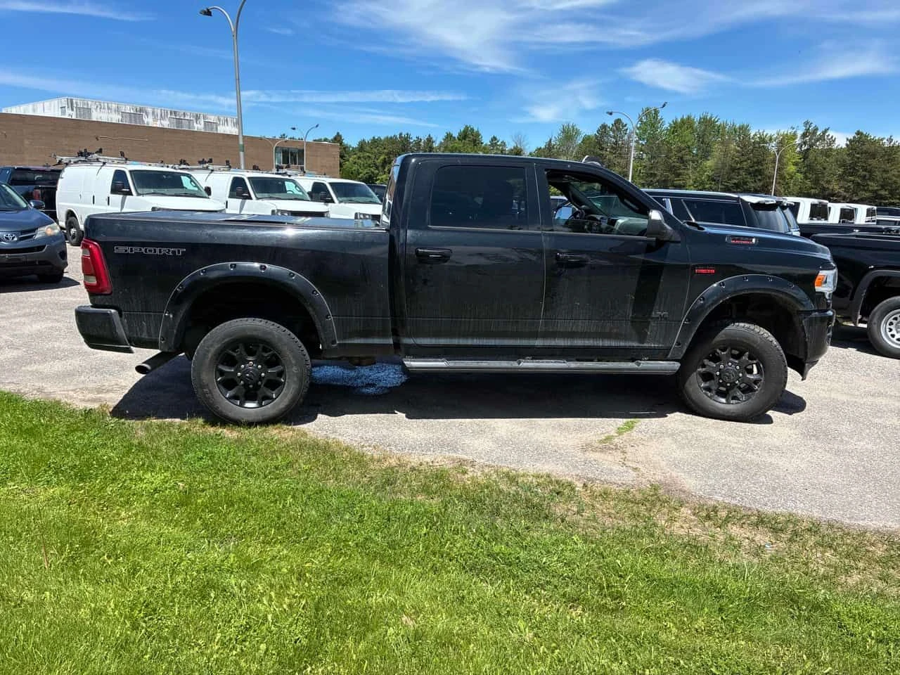 Dodge RAM 2500  Laramie 6.4L / ОБДУХВАНЕ / ВЪЗДУХ / LED , снимка 3 - Автомобили и джипове - 55391886