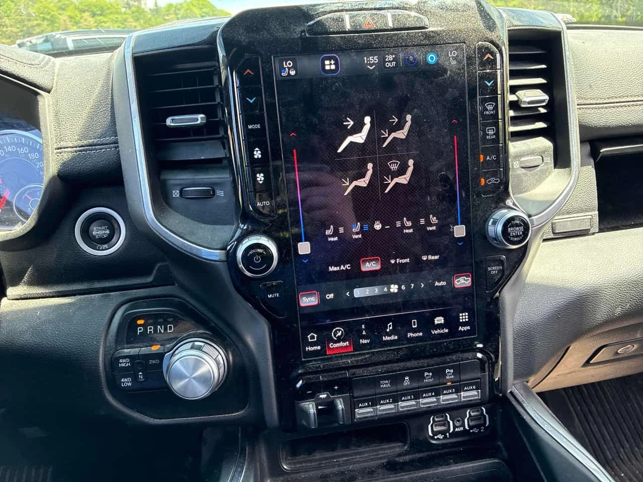Dodge RAM 2500  Laramie 6.4L / ОБДУХВАНЕ / ВЪЗДУХ / LED , снимка 10 - Автомобили и джипове - 55391886