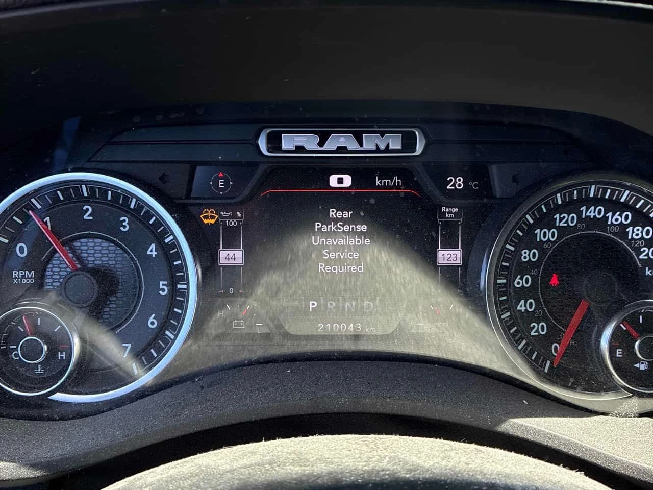 Dodge RAM 2500  Laramie 6.4L / ОБДУХВАНЕ / ВЪЗДУХ / LED , снимка 9 - Автомобили и джипове - 55391886