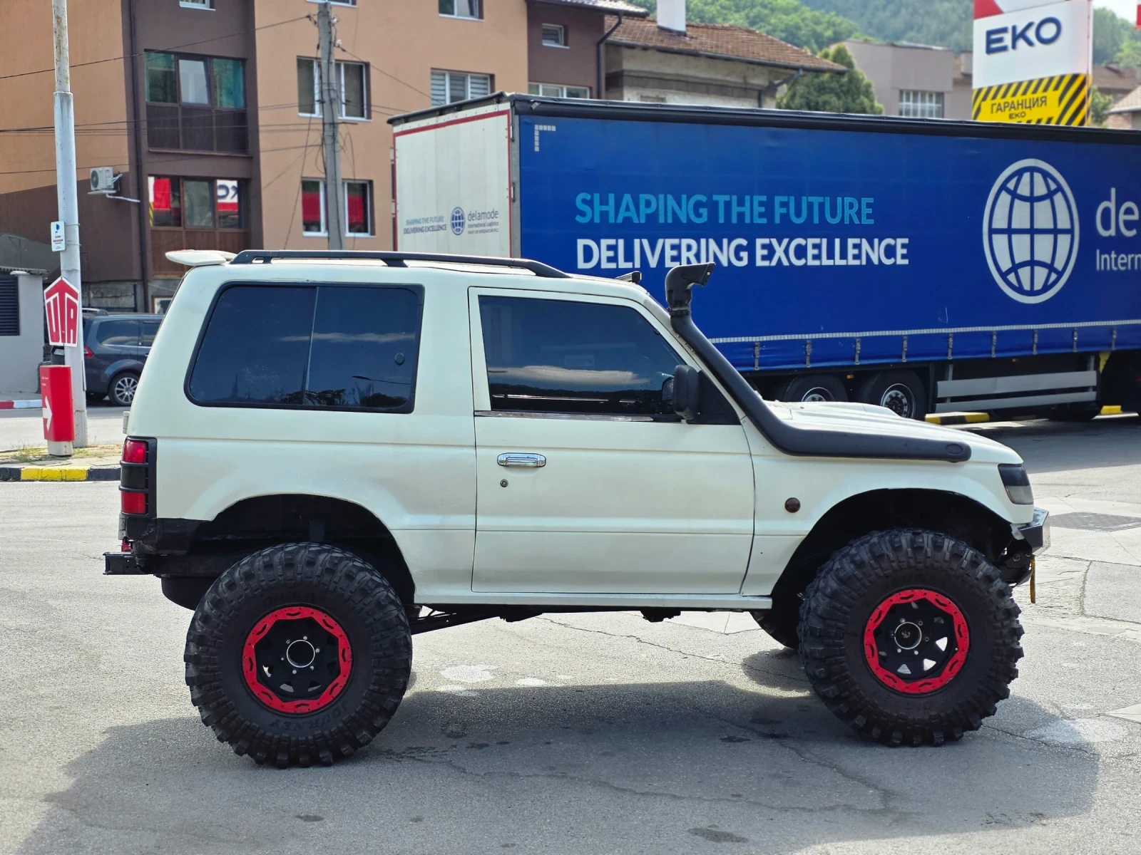 Mitsubishi Pajero 1.9 TDI, снимка 7 - Автомобили и джипове - 55607842