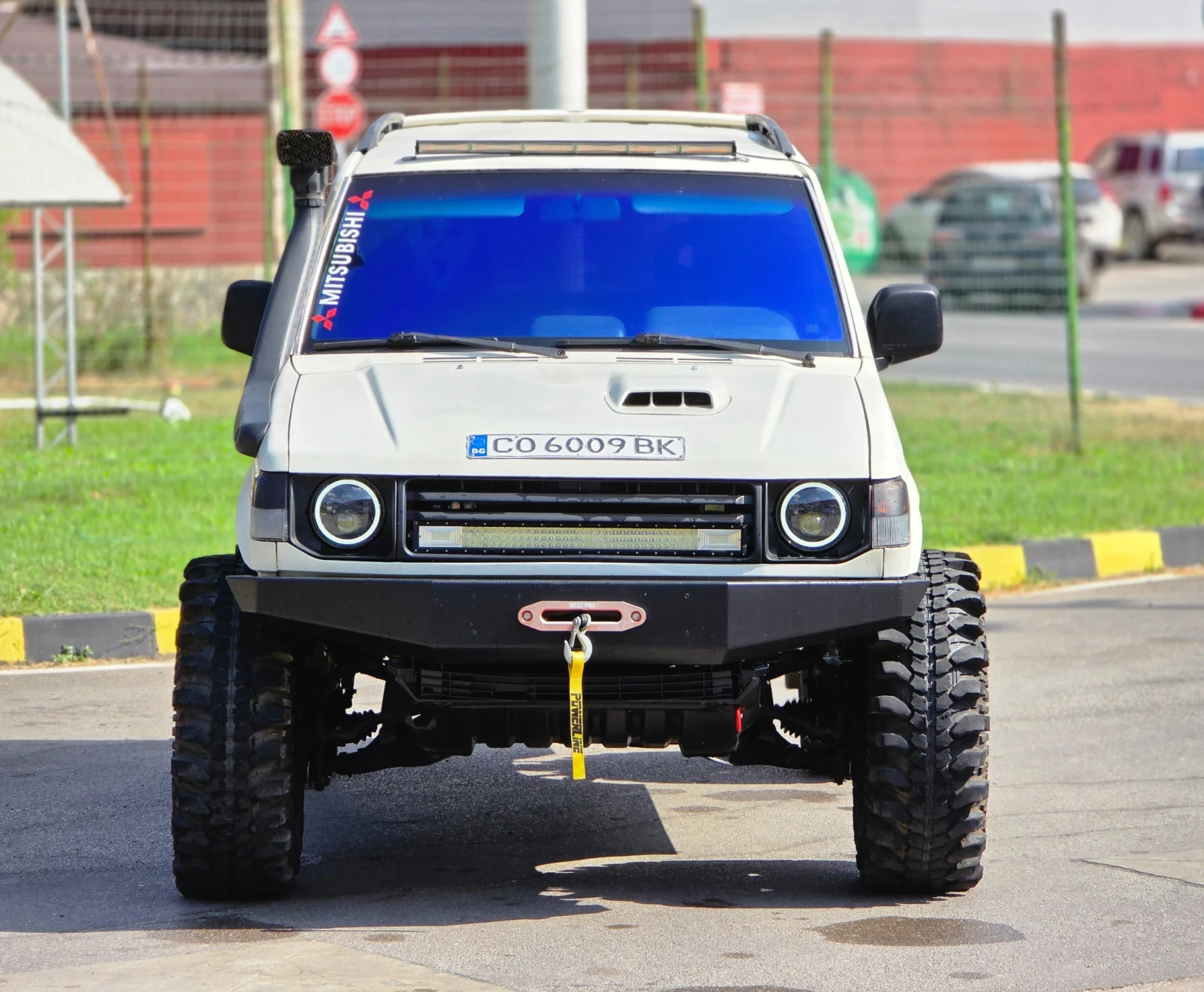 Mitsubishi Pajero 1.9 TDI, снимка 9 - Автомобили и джипове - 55607842