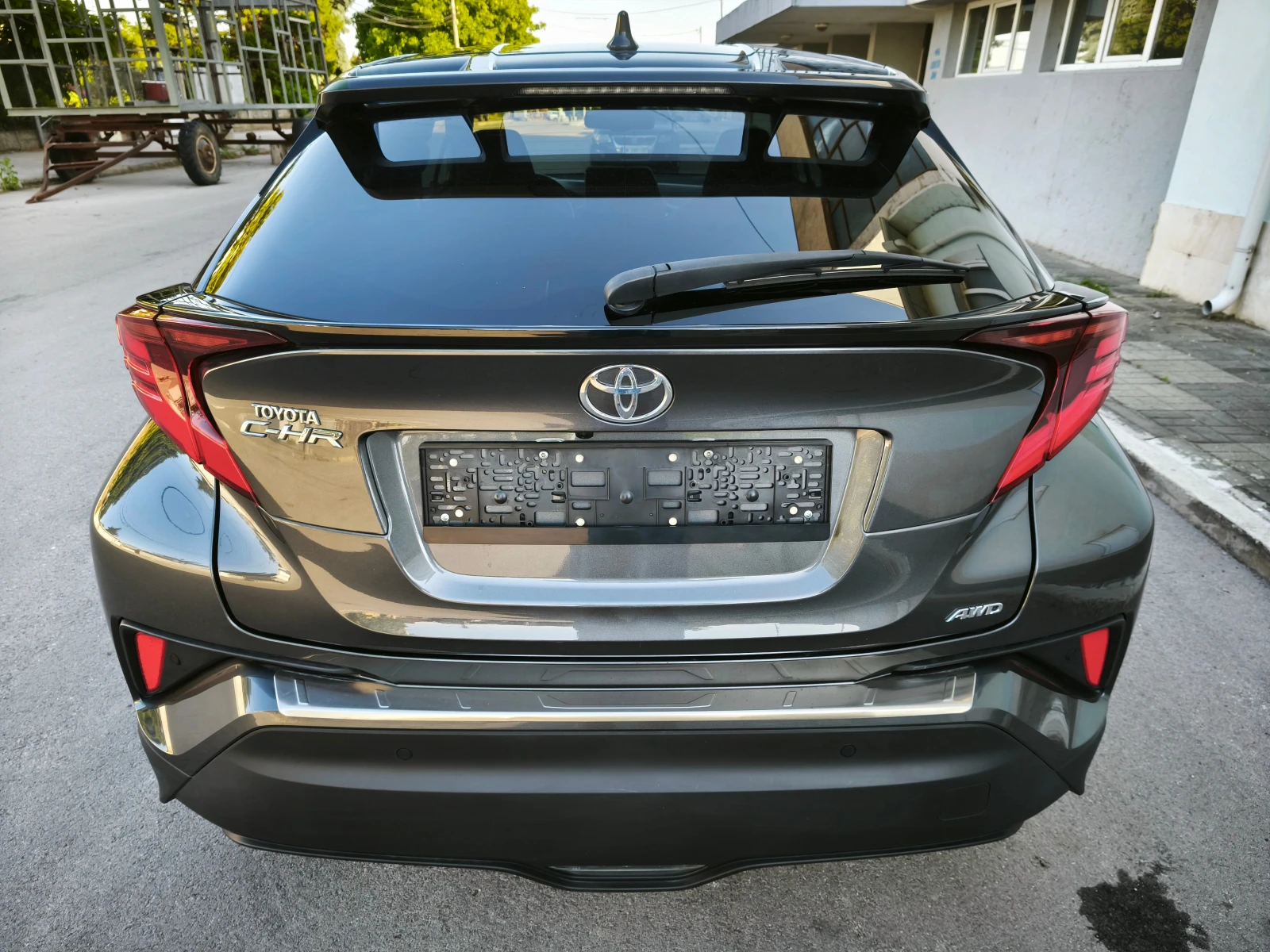 Toyota C-HR 1.2i /4x4/FACELIFT/Гаранция/, снимка 6 - Автомобили и джипове - 55739213