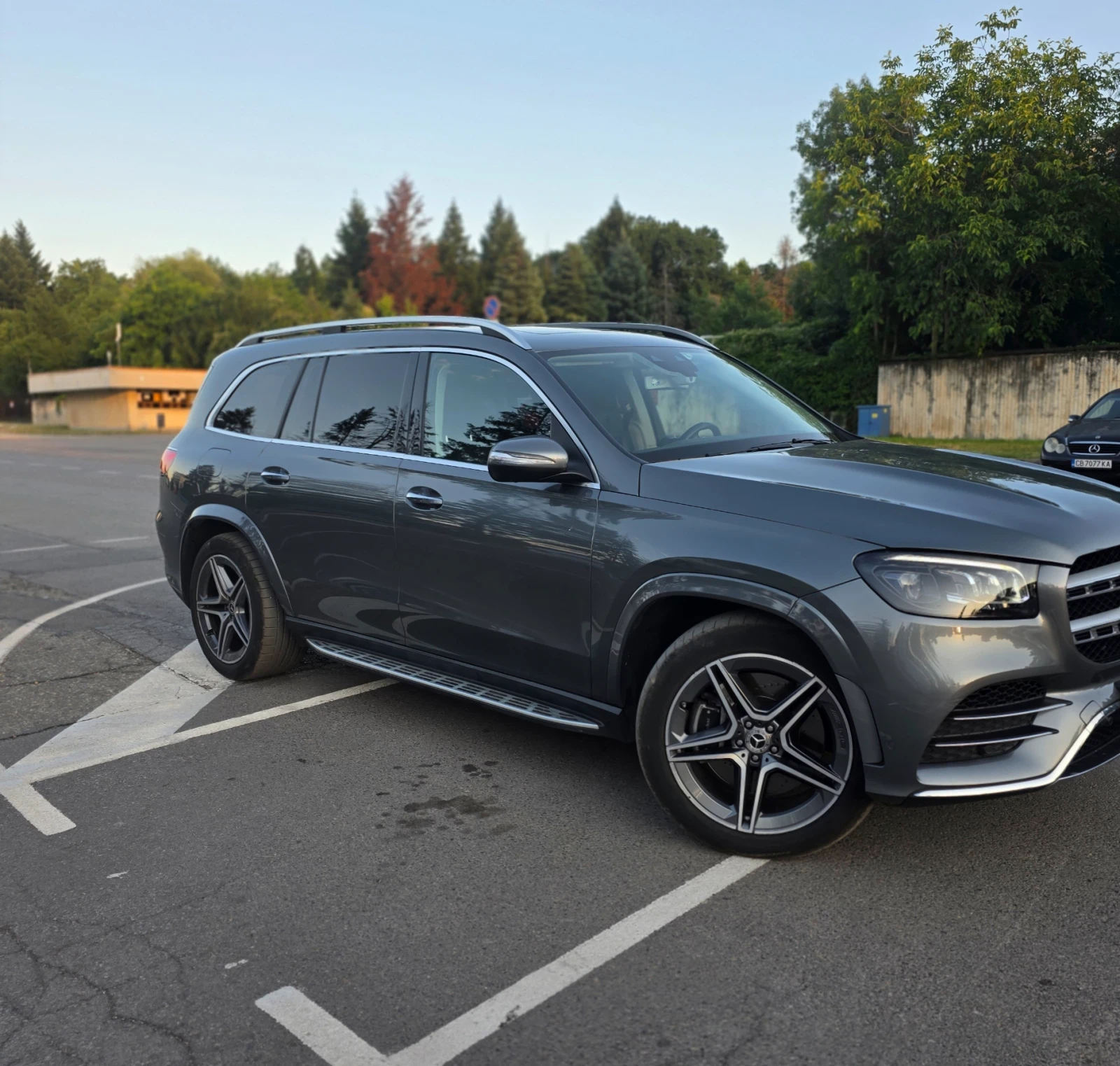 Mercedes-Benz GLS 400 330HP AMG LINE 6+ 1 360'CAM BURMESTER PANO, снимка 3 - Автомобили и джипове - 55823434