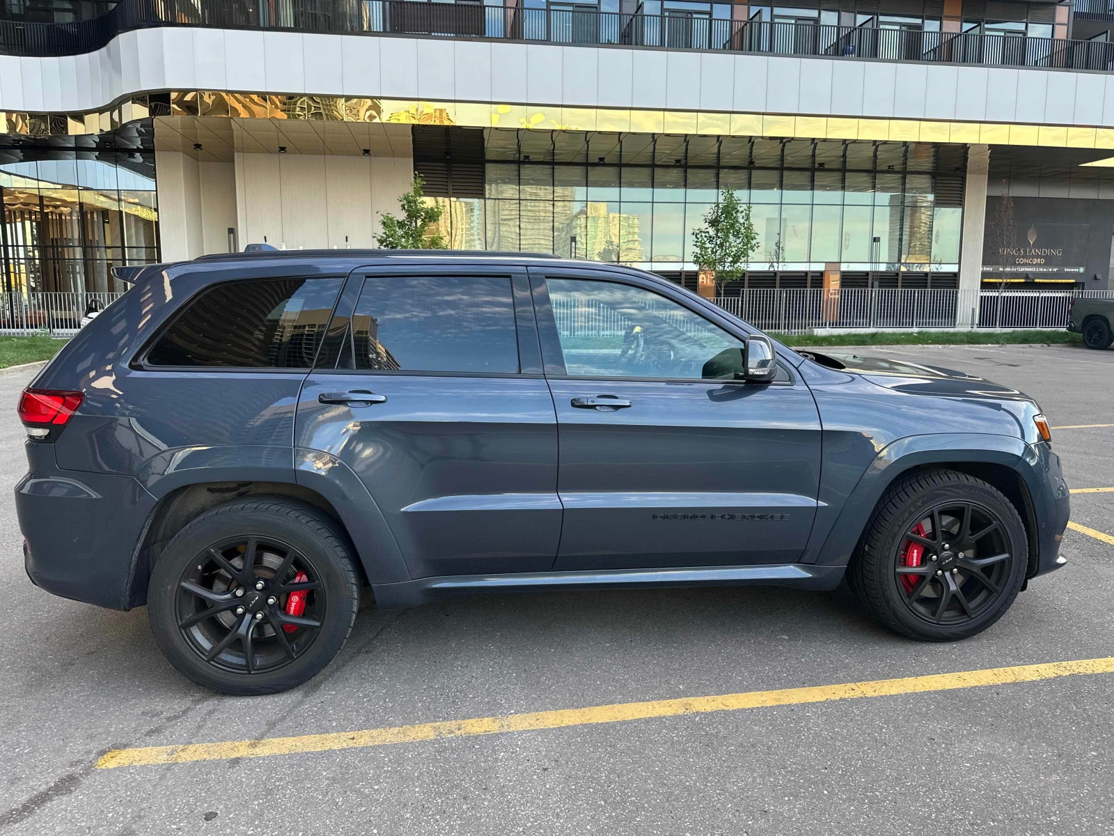 Jeep Grand cherokee * SRT * АВТОКРЕДИТ БЕЗ ПЪРВОНАЧАЛНА ВНОСКА* , снимка 3 - Автомобили и джипове - 55834436