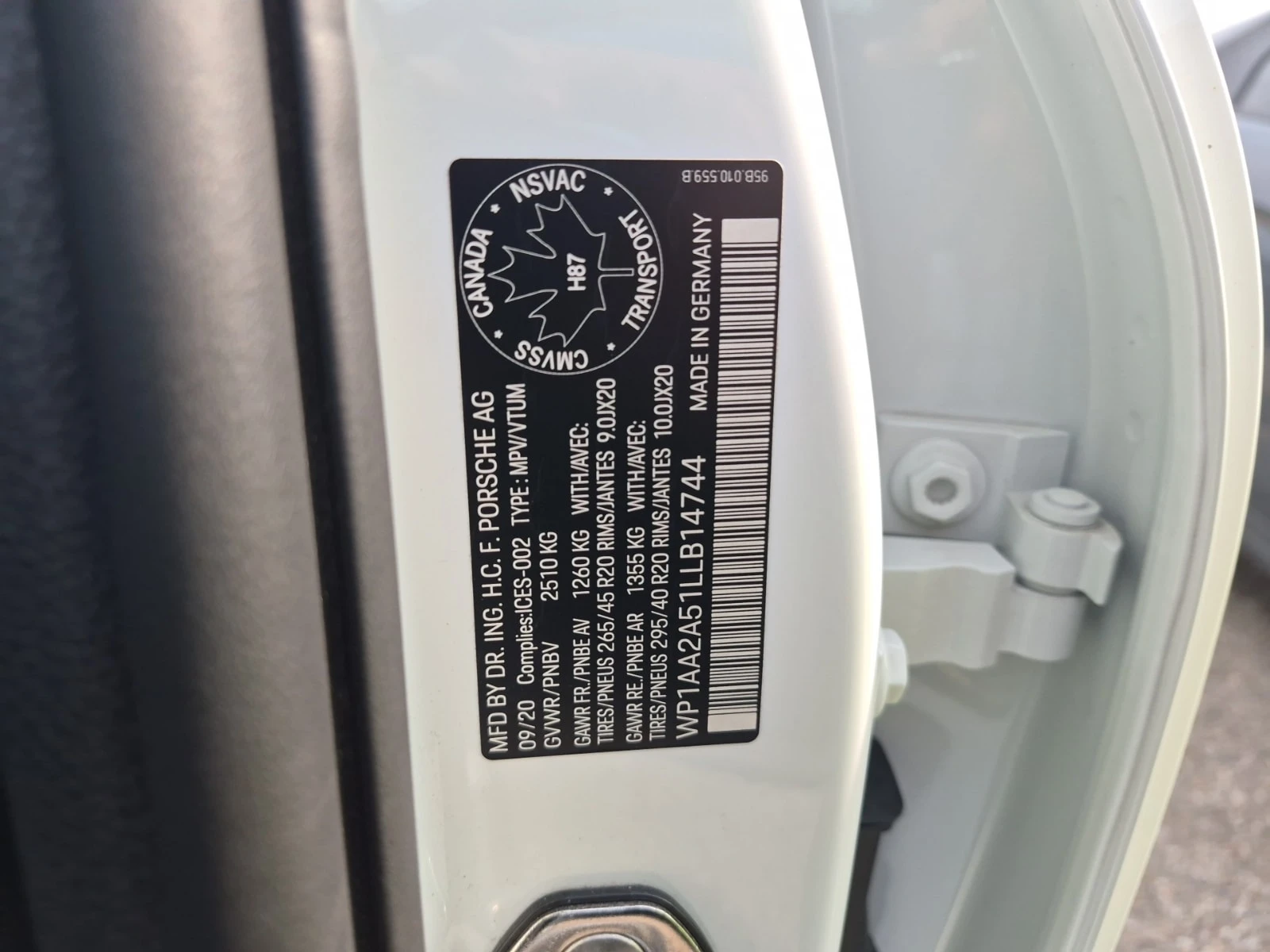 Porsche Macan * AWD * CARFAX * ОПЦИЯ ЗА ФИНАНСИРАНЕ, снимка 16 - Автомобили и джипове - 56114177