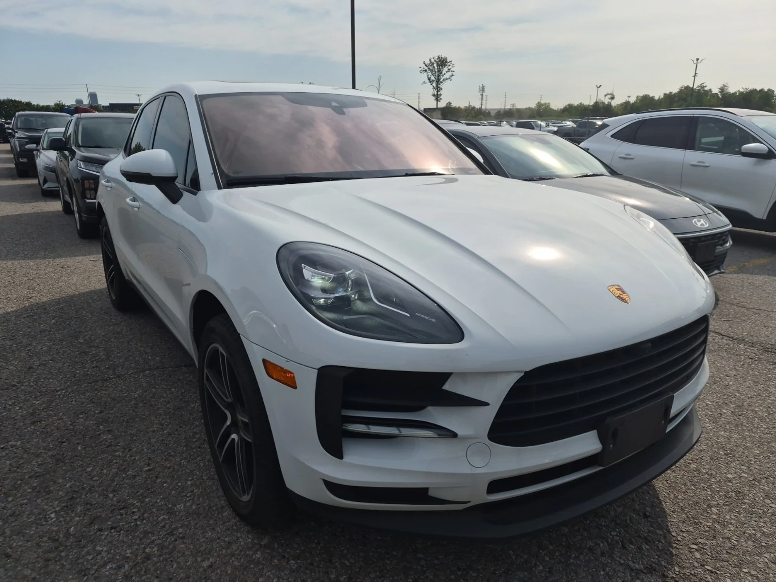 Porsche Macan * AWD * CARFAX * ОПЦИЯ ЗА ФИНАНСИРАНЕ, снимка 2 - Автомобили и джипове - 56114177