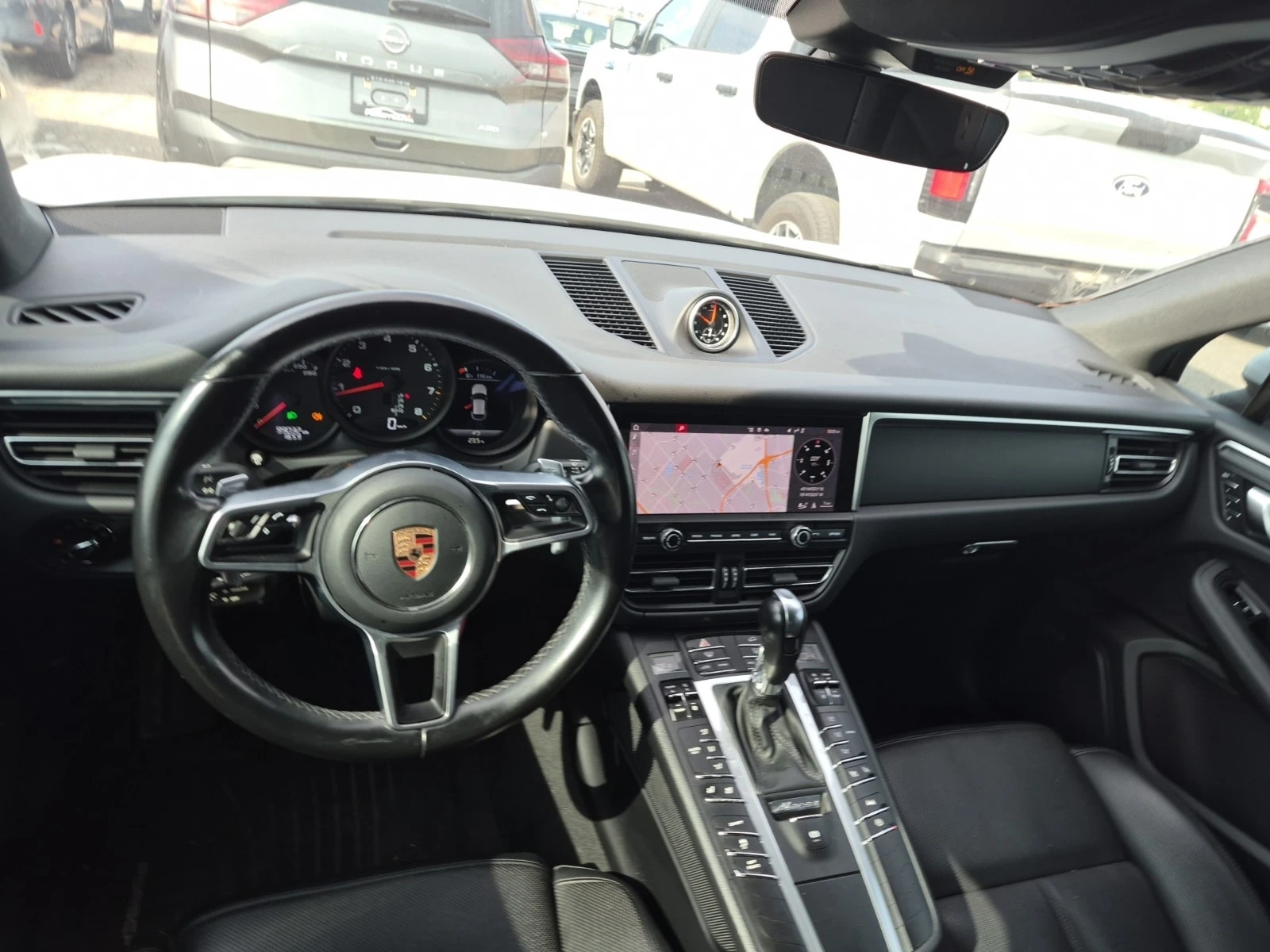Porsche Macan * AWD * CARFAX * ОПЦИЯ ЗА ФИНАНСИРАНЕ, снимка 10 - Автомобили и джипове - 56114177