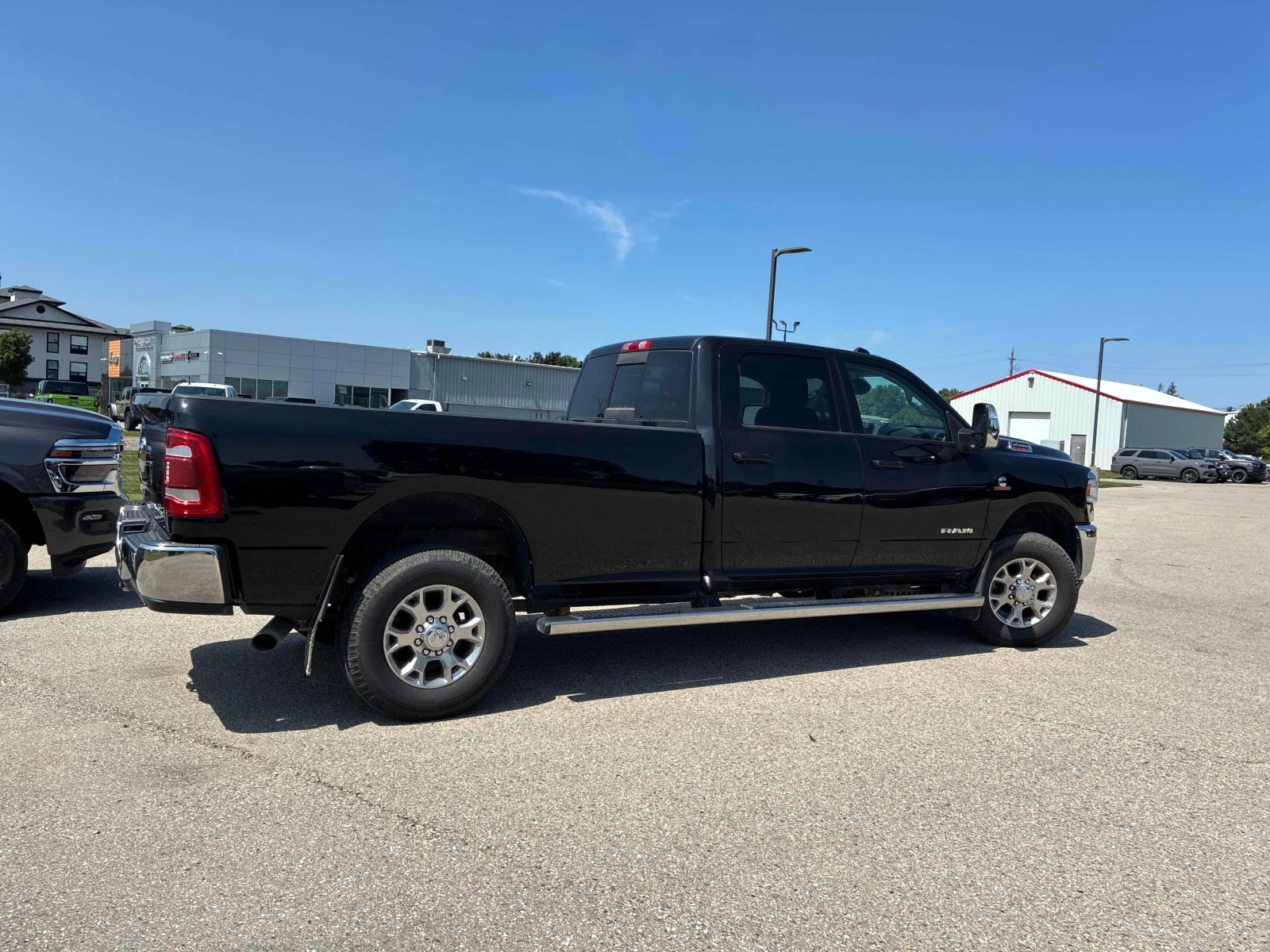 Dodge RAM 2500 * Laramie * АВТОКРЕДИТ БЕЗ ПЪРВОНАЧАЛНА ВНОСКА* , снимка 3 - Автомобили и джипове - 56139863