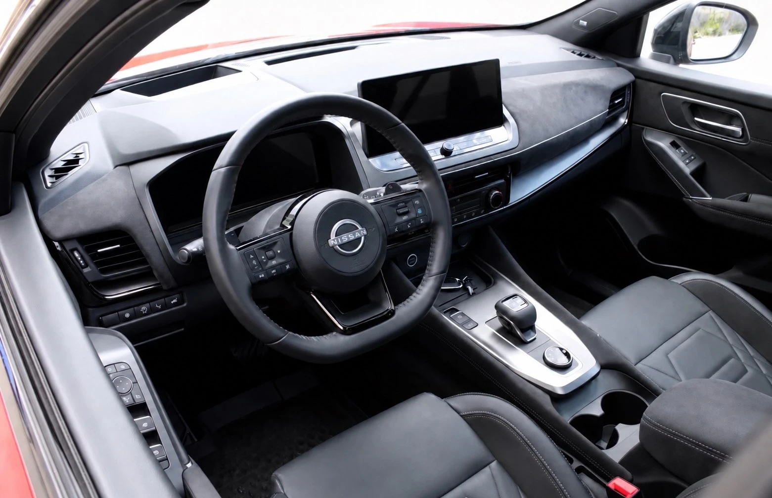 Nissan Qashqai Tekna 1.3 DIG-T Mild Hybrid 158HP Automatic 4x4, снимка 6 - Автомобили и джипове - 56230863