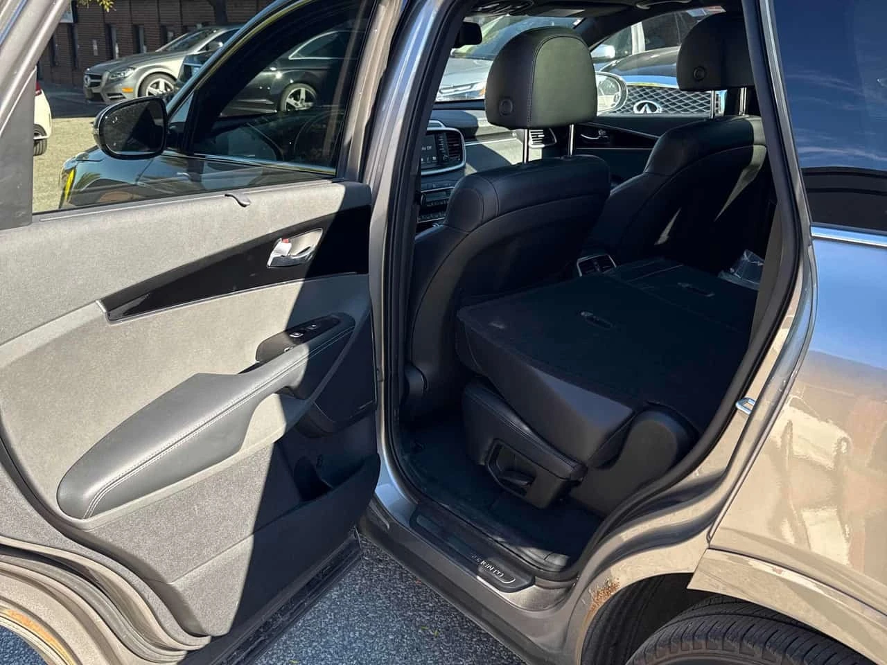 Kia Sorento * AWD * CARFAX * ����� �� ����������� *  | Mobile.bg � ����������� 12