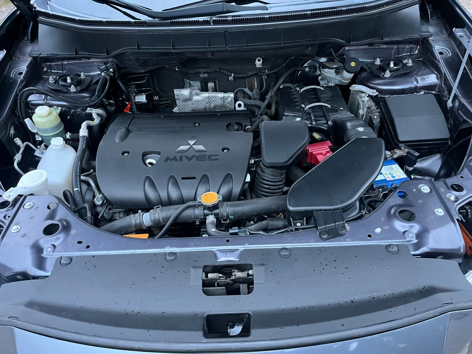 Mitsubishi Outlander 2.4 фейслифт 4х4, снимка 15 - Автомобили и джипове - 56738045
